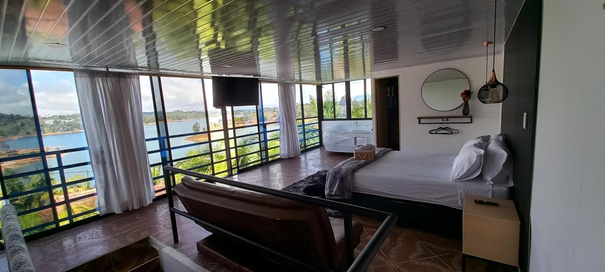 Hotel Mirador Cielo Blue El Penol  Bagian luar foto